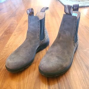 Blundstone High Top - Rustic Brown - Sz 8 - Like new